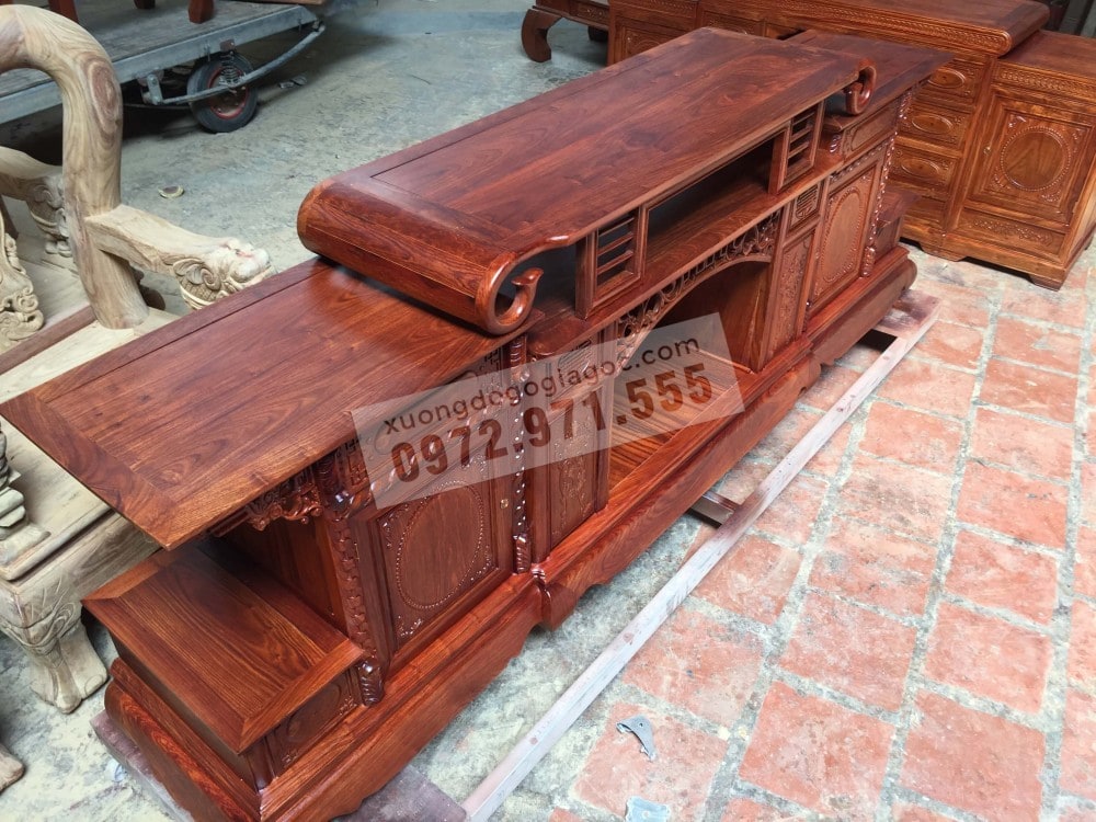 Mẫu kệ tivi Hàm Ếch gỗ Hương đá phun màu cánh gián