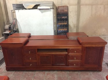 Mẫu kệ tivi lõm gỗ xoan đào