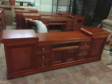 Kệ tivi Lõm hoa văn đồng tiền gỗ Xoan Đào