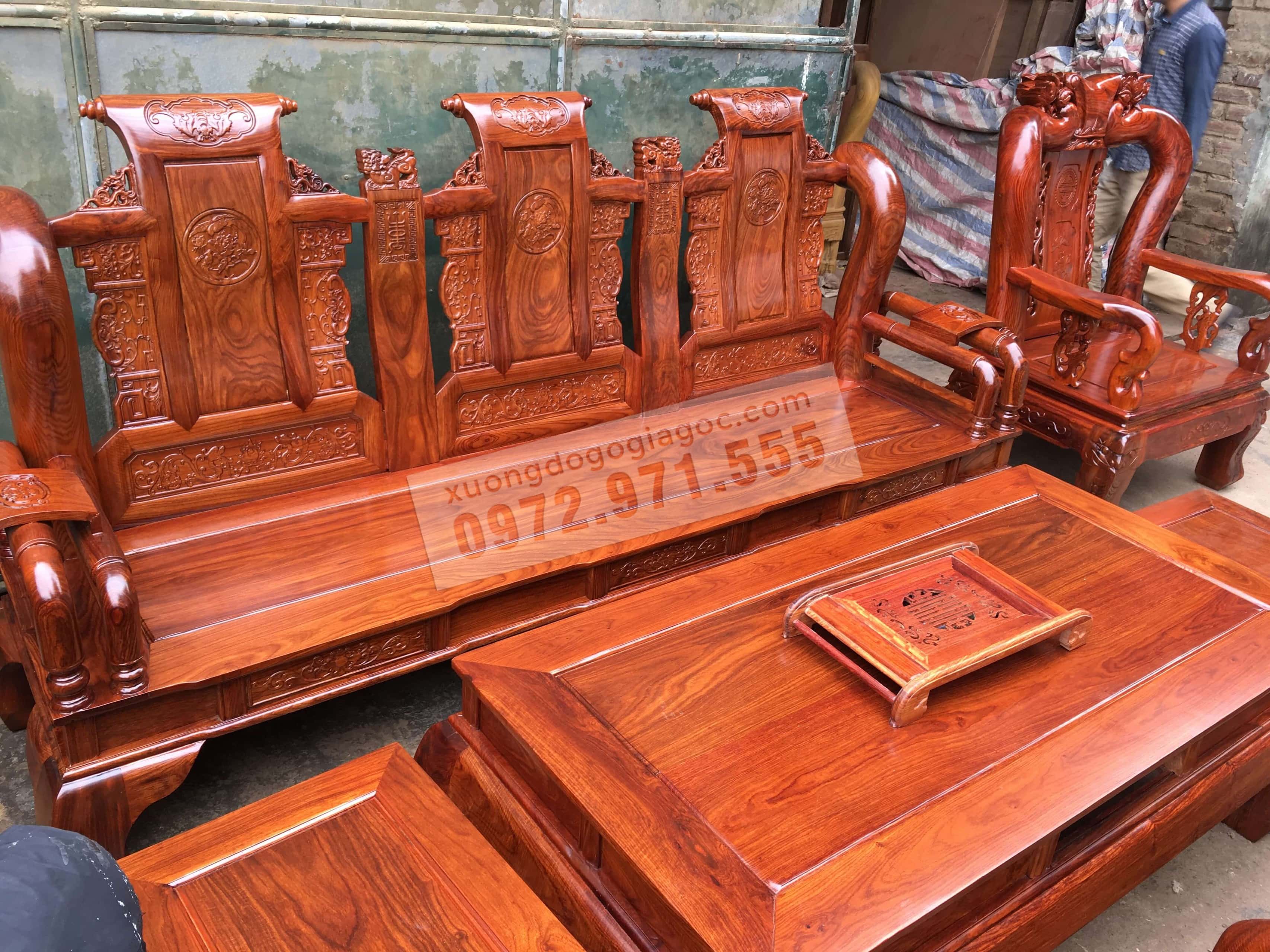 Bộ bàn ghế Tần Thủy Hoàng cột 12 gỗ Hương Vân 6 món
