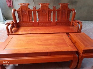 Tần Thủy Hoàng tay 12 hương đá