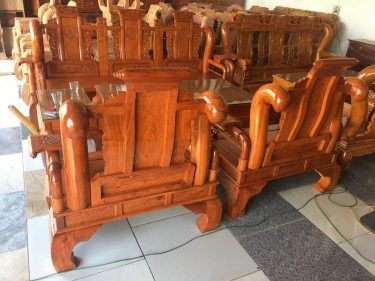 Tần Thủy Hoàng tay 12 hương đá