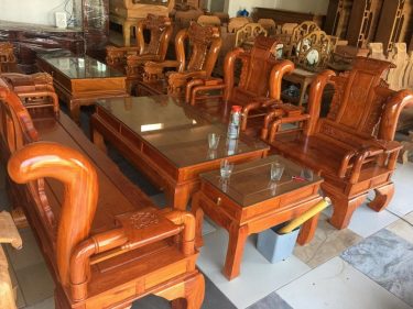 Tần Thủy Hoàng tay 12 hương đá