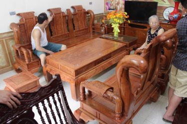 Bộ ghế Tần Thủy Hoàng tay 12 hương đá