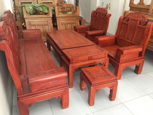 Bộ bàn ghế Âu Á hộp gỗ Gõ Đỏ phun giả Hương