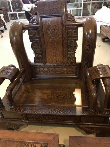 Bộ bàn ghế Tần Thủy Hoàng gỗ Mun đuôi công vân cực đẹp