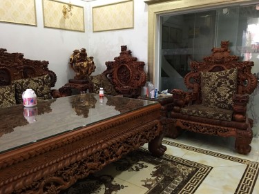 Bộ ghế Rồng Đỉnh 8 món gỗ hương đỏ