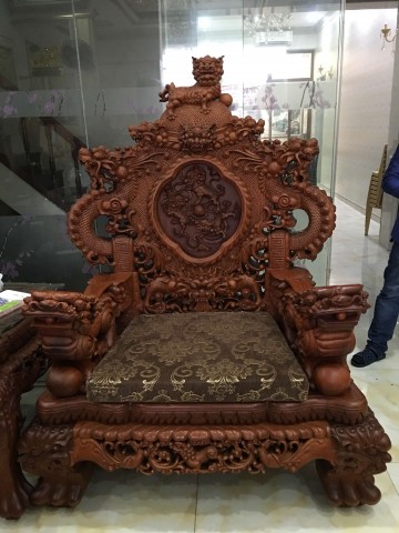 Bộ ghế Rồng Đỉnh 8 món gỗ hương đỏ