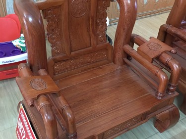 Ban ghe Tan thuy Hoang