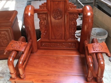 bo ban ghe tan thuy hoang