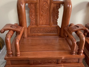 bàn ghế tần thủy hoàng