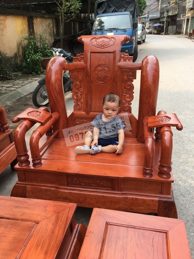 ban ghe tan thuy hoang go huong