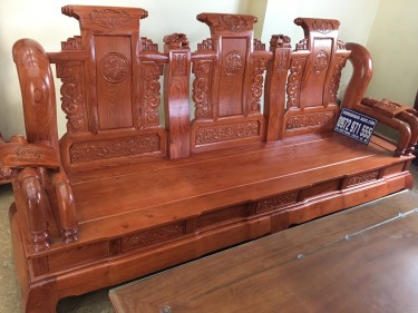 ban ghe tan thuy hoang go huong