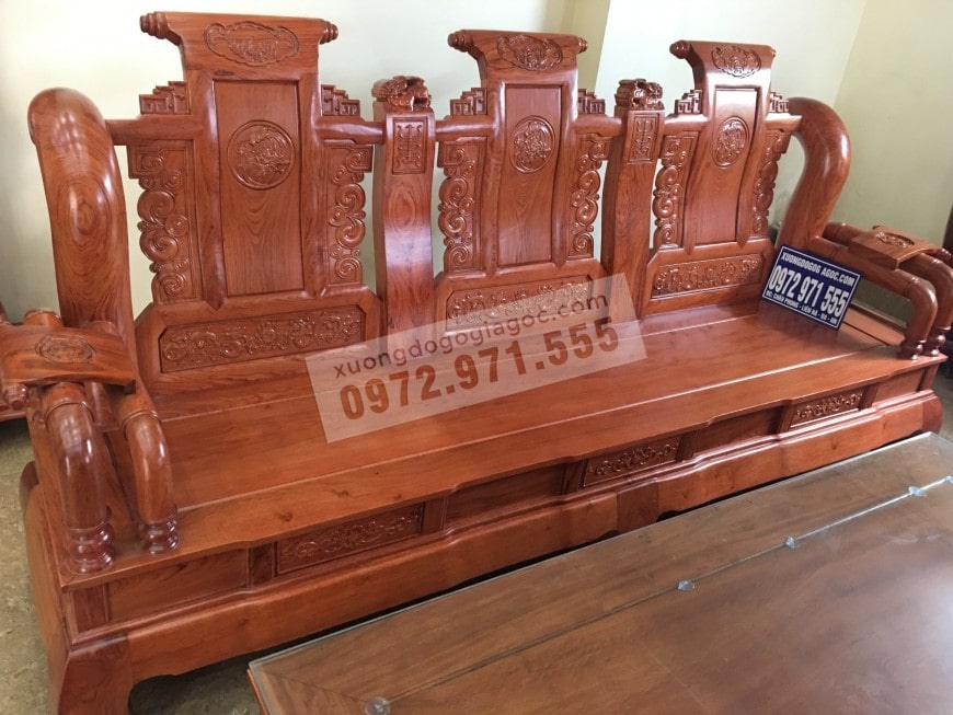 ban ghe tan thuy hoang go huong