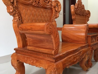 Bo ban ghe hoang gia