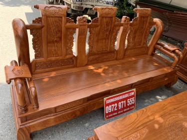 ban ghe tan thuy hoang