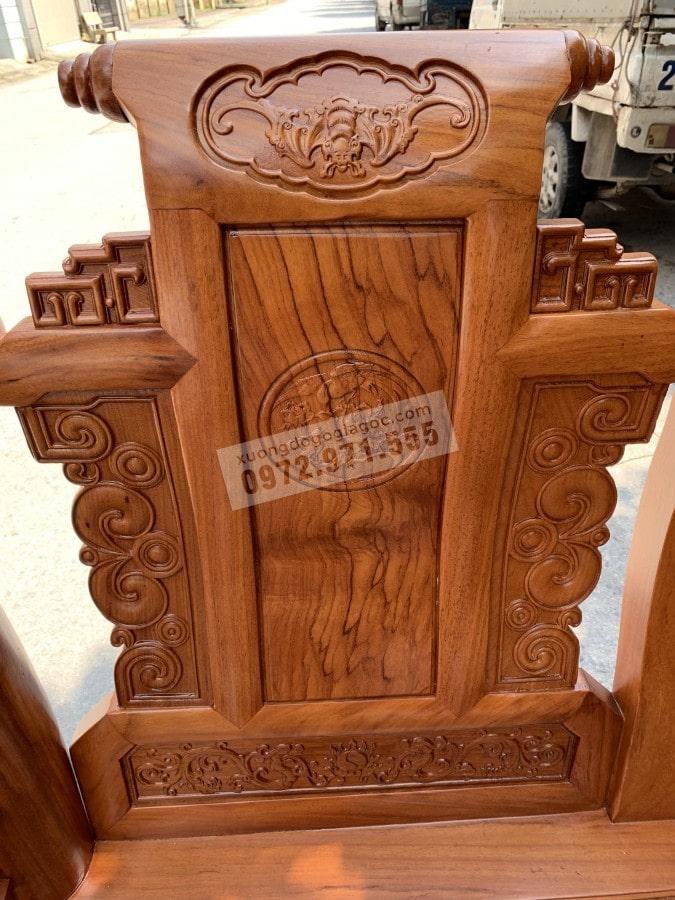 ban ghe tan thuy hoang