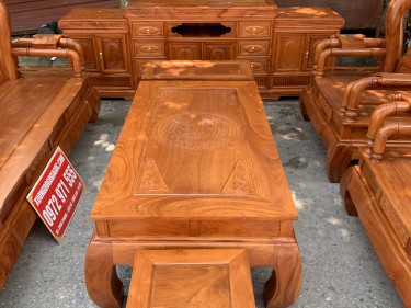 ban ghe tan thuy hoang