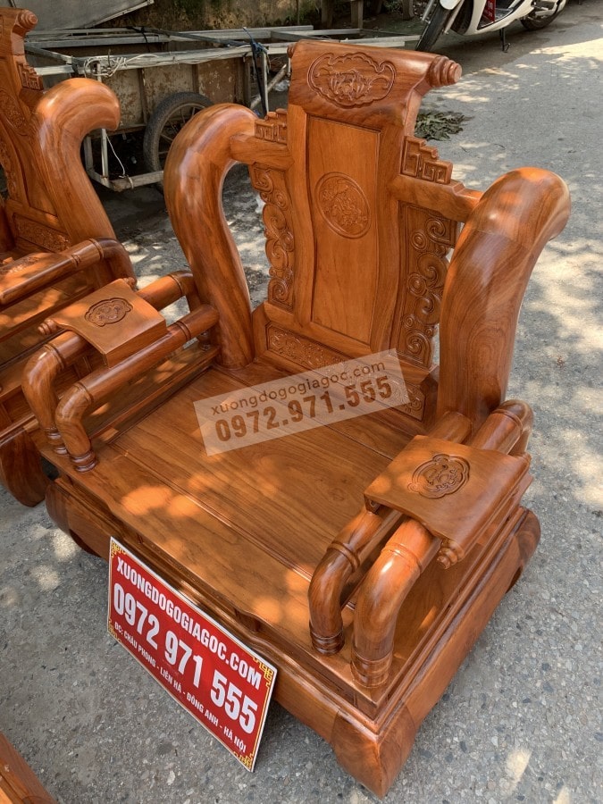 ban ghe tan thuy hoang