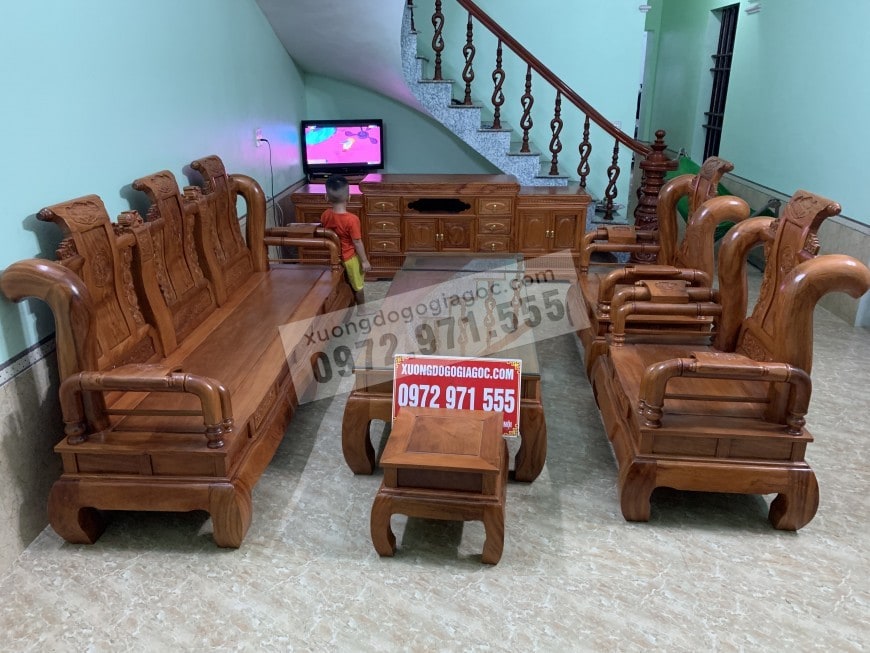 ban ghe tan thuy hoang