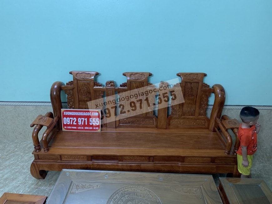 ban ghe tan thuy hoang