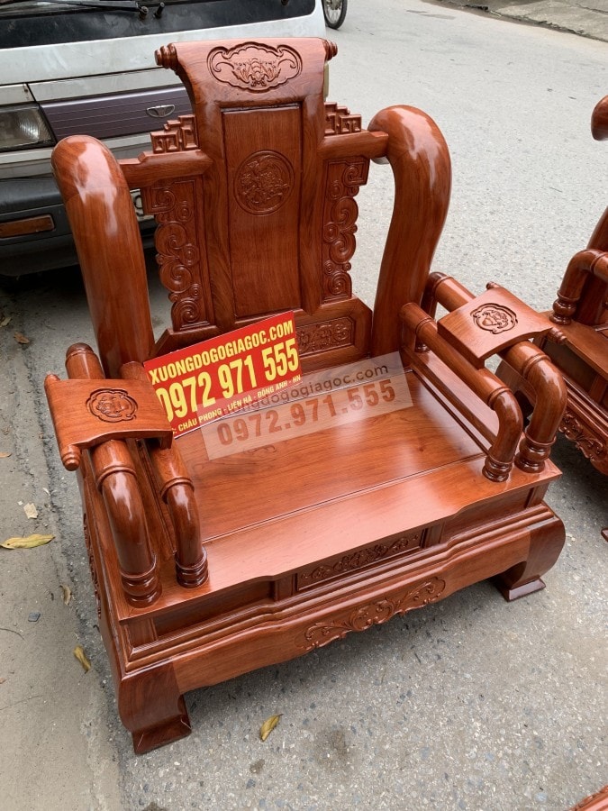 Bo Tan Thuy hoang Go huong da