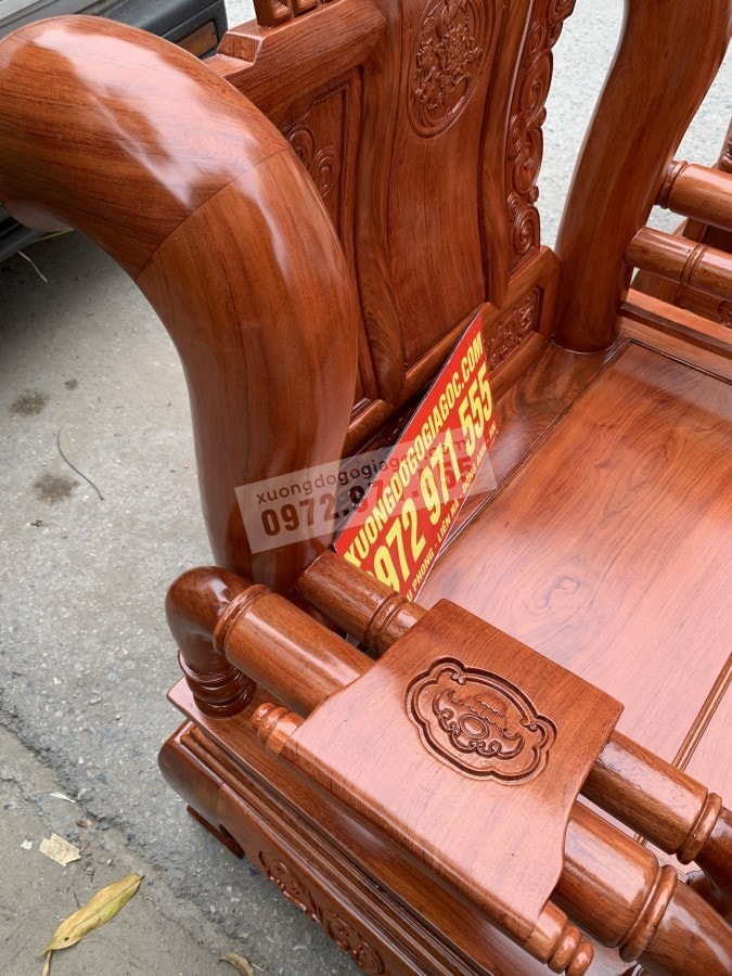 Bo Tan Thuy hoang Go huong da