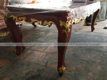 bàn ăn hoàng gia dát vàng
