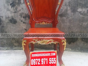 bàn ăn hoàng gia dát vàng