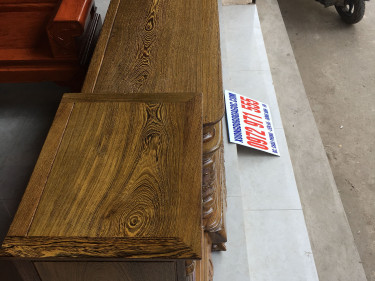 kệ tivi cột nho gỗ mun