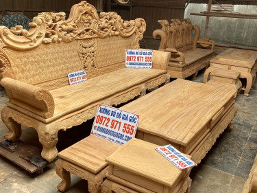 Bàn ghế hoàng gia