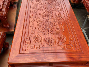 Bàn To đục tranh Tứ Linh