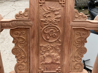 Vách ghế đục Cây Sinh chữ