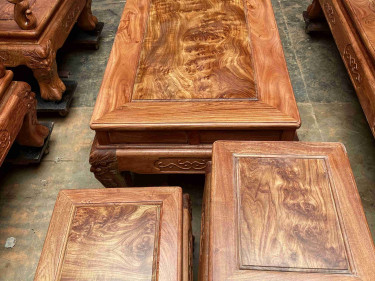 Mặt bàn mặt đôn ván liền