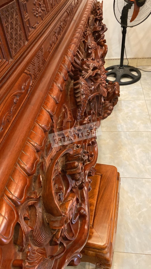 Sập thờ đục thủ công