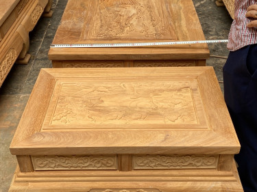 Mặt bàn to đục tranh thuận buồm xuôi gió