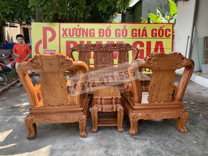 bàn ghế phòng khách