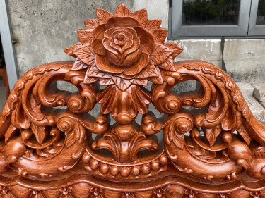 Chương ghế liền khối đục trạm tinh xảo