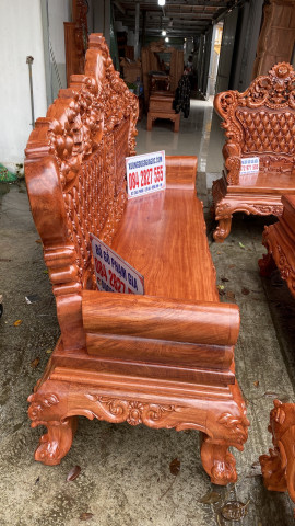 Tay ghế đặc nguyên khối, gỗ chọn vân siêu đẹp