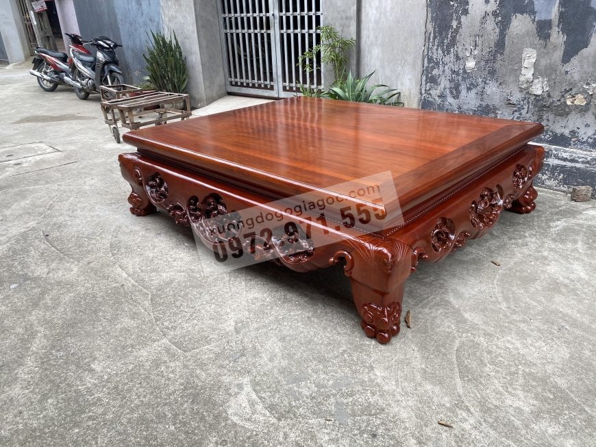 Sập gỗ gụ do nghệ nhân làng nghề sản xuất