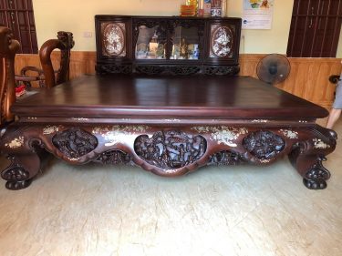 Sập gụ tủ chè đúng kiểu ngày xưa (Bác Thanh, Thái Bình)