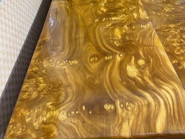 Sập gỗ nu nghiến hoa nu sáng rực như ngọc