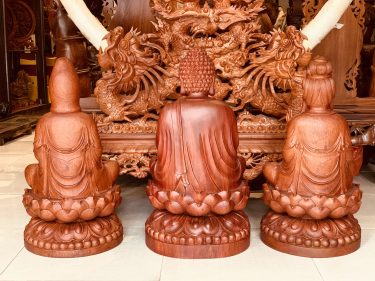 Mặt sau đục trạm tinh xảo liền khối