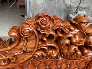 Hoa hồng đục thủ công bằng tay