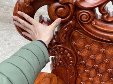 Cột Ghế to bệ vệ hơn hàng chợ