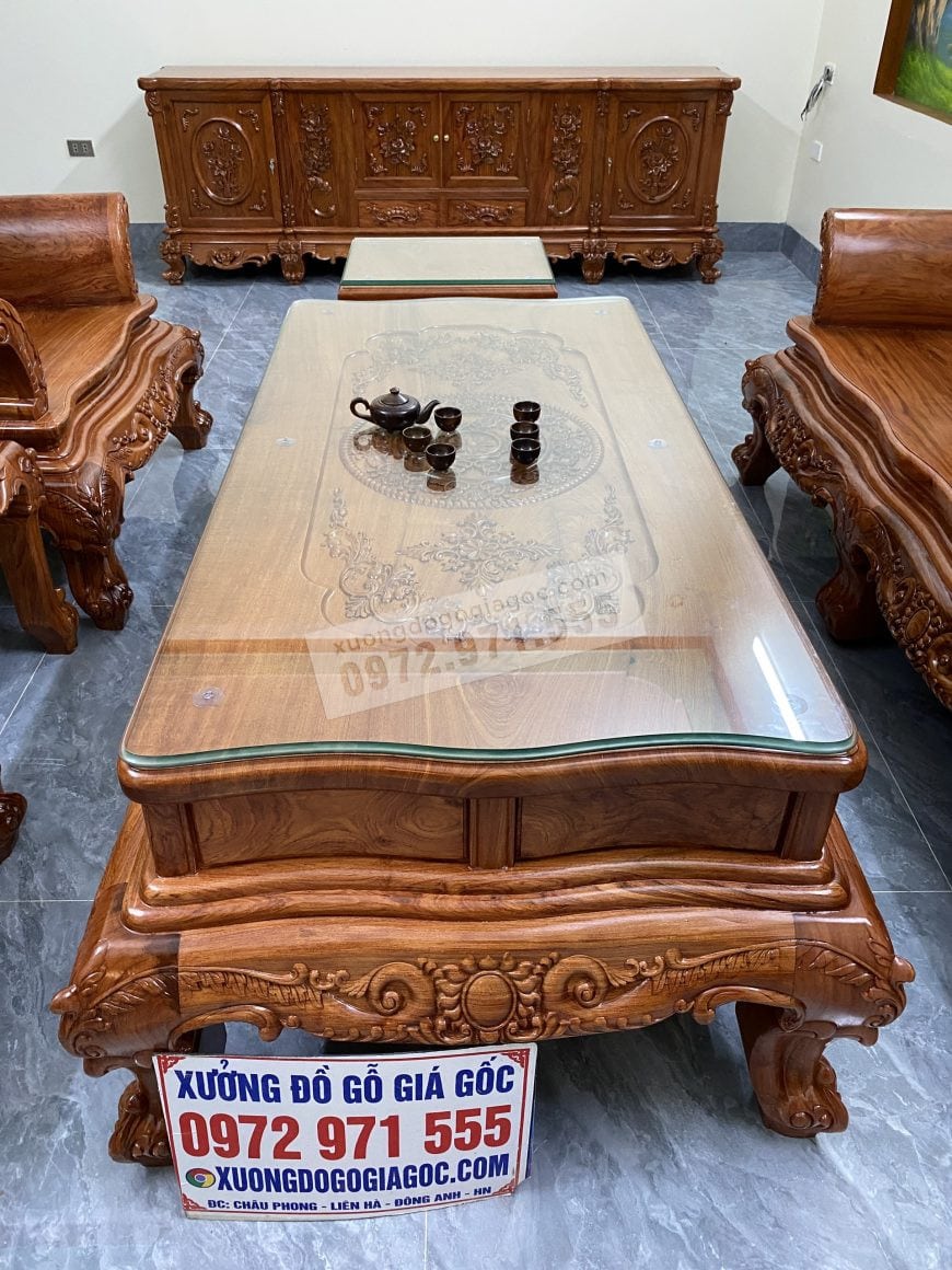 Bàn to ván liền kích thước 81*157cm đục hoa lá tây