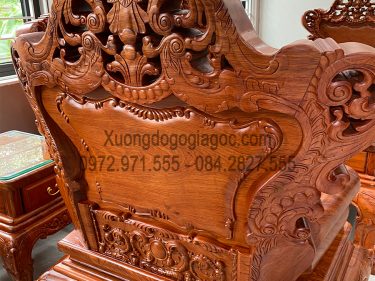 Mặt sau ghế đơn đục trạm như mặt trước