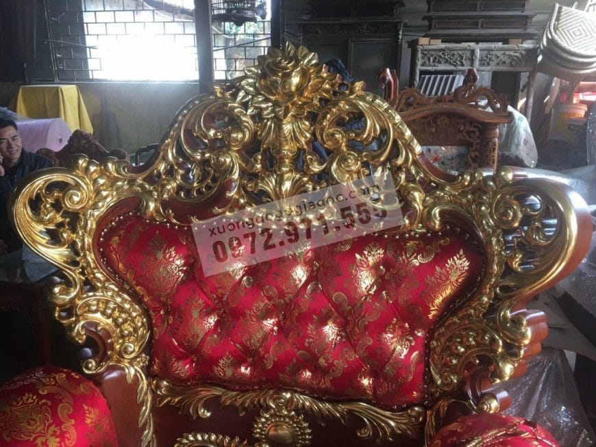 Vách ghế đơn và chương ghế đục trạm tinh xảo