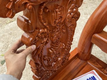 Vách ghế dày 5cm đục trạm tinh xảo