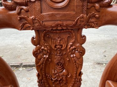 Chương và vách tựa lưng ghế đơn đục trạm tinh xảo